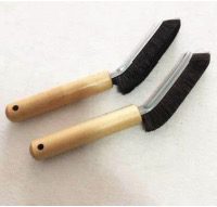 “Moustache Brush” style brush